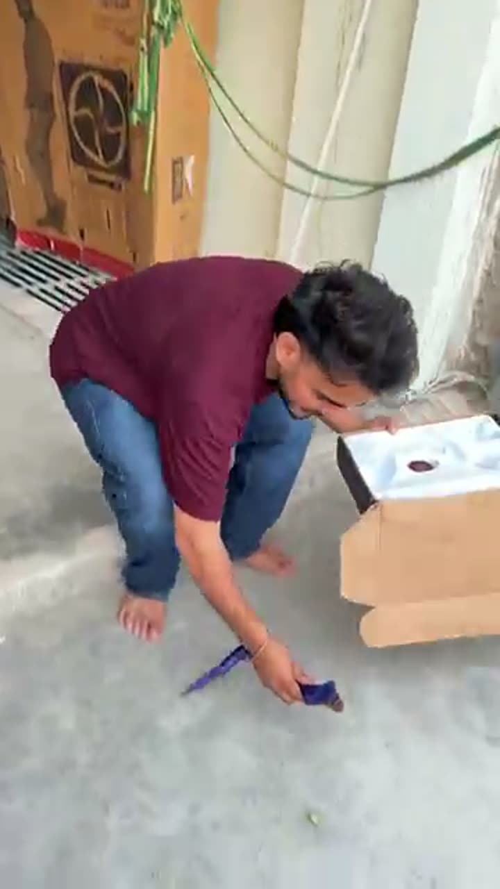 frame at 0:07-0:14